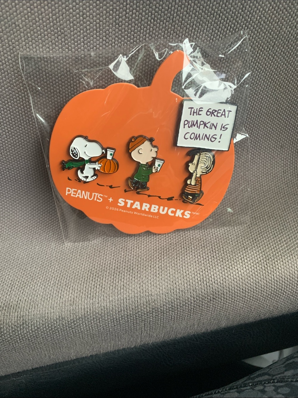 Starbucks x Peanuts Snoopy Great Pumpkin 3 Pin Set 2026 
60th anniversary Snoopy - Picture 2 of 2